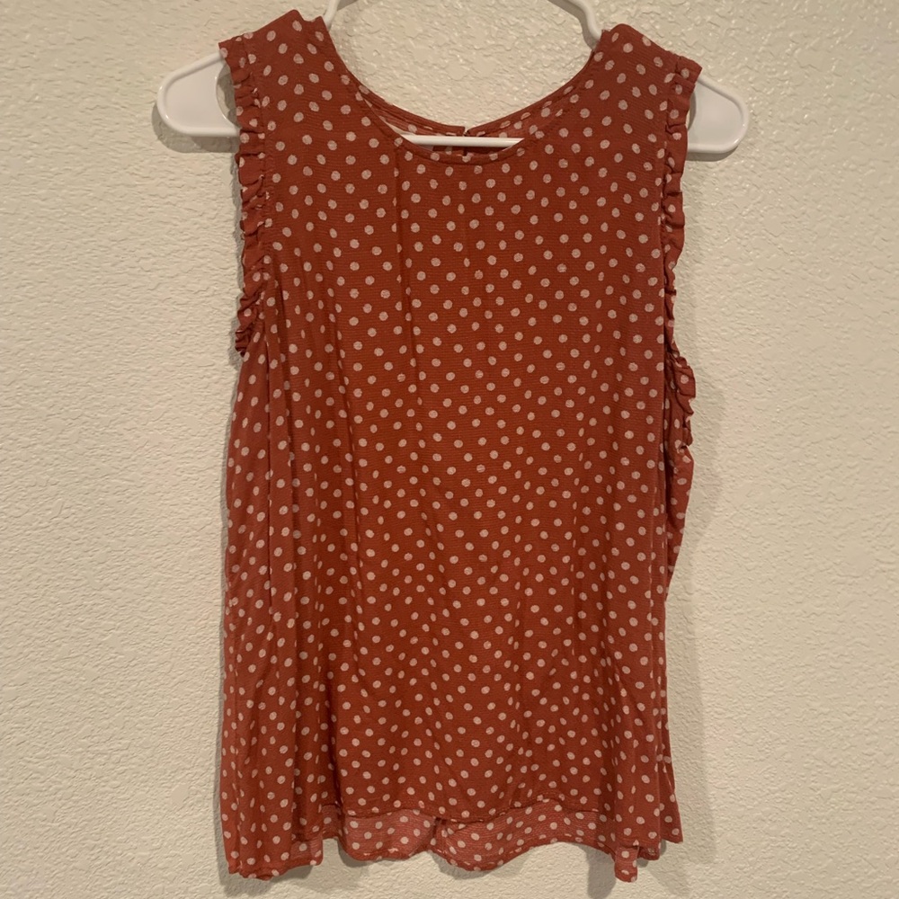 Maurices polkadot Tank Top
Rustic red color￼